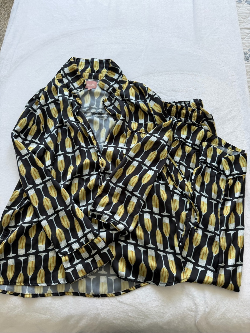 Champagne Print Satin Pajama Set - Black & Gold